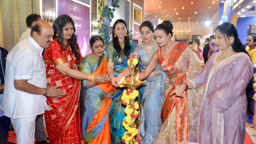 Actress Ms. Aradhana Inaugurates The Jewellery Show at Sheraton Grand Hotel