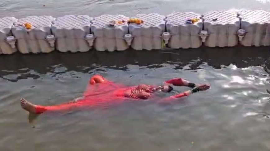 Dr. Savitha Rani Makes History at Maha Kumbh Mela as the World’s First to Perform Jalayoga