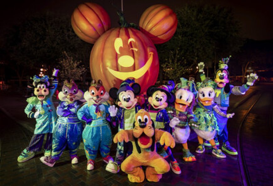 Disneyland Resort Celebrates Fall Beginning Aug. 22, 2025 with Halloween Time and Plaza de la Familia