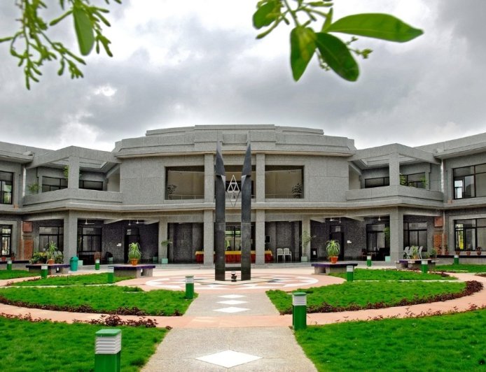 IIM Lucknow, TimesPro invite applications for the 10th intake of the Chief Strategy Officers Programme