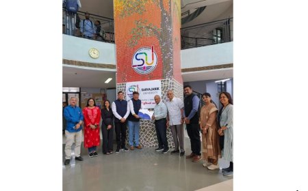Sarvajanik University Signs MoU with India Accelerator to Boost Startup Ecosystem