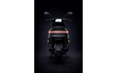 Hydra EZ, the Tesla of EV Scooters in India Has Arrived
